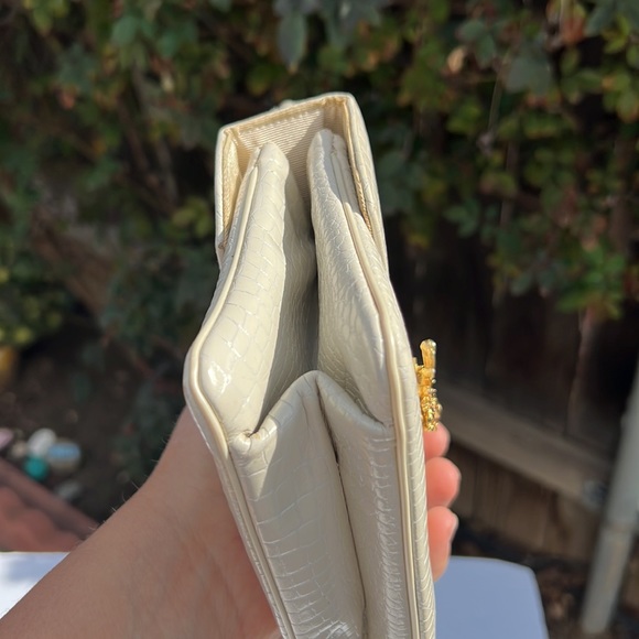 Vintage Small Handbag by Morle. With crystal butterfly clasp.🦋 - Picture 15 of 17